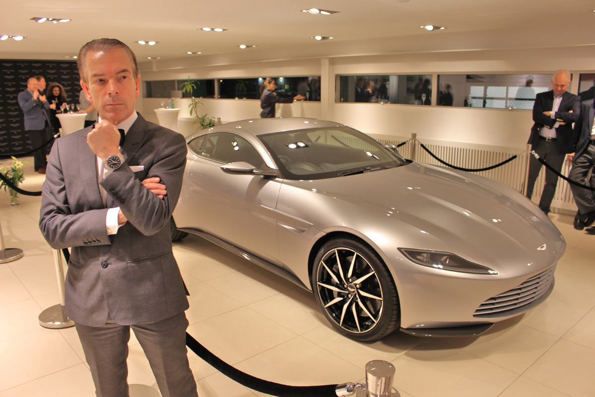 James Bond Gunnar Schäfer with the Aston Martin DB10 Spectre same as Daniel Craig was drivning in Bond 24 SPECTRE https://twitter.com/007museum?
