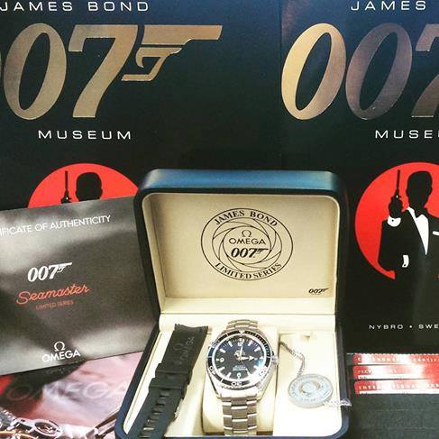 Omega james bond casino royale limited edition watch hot sale